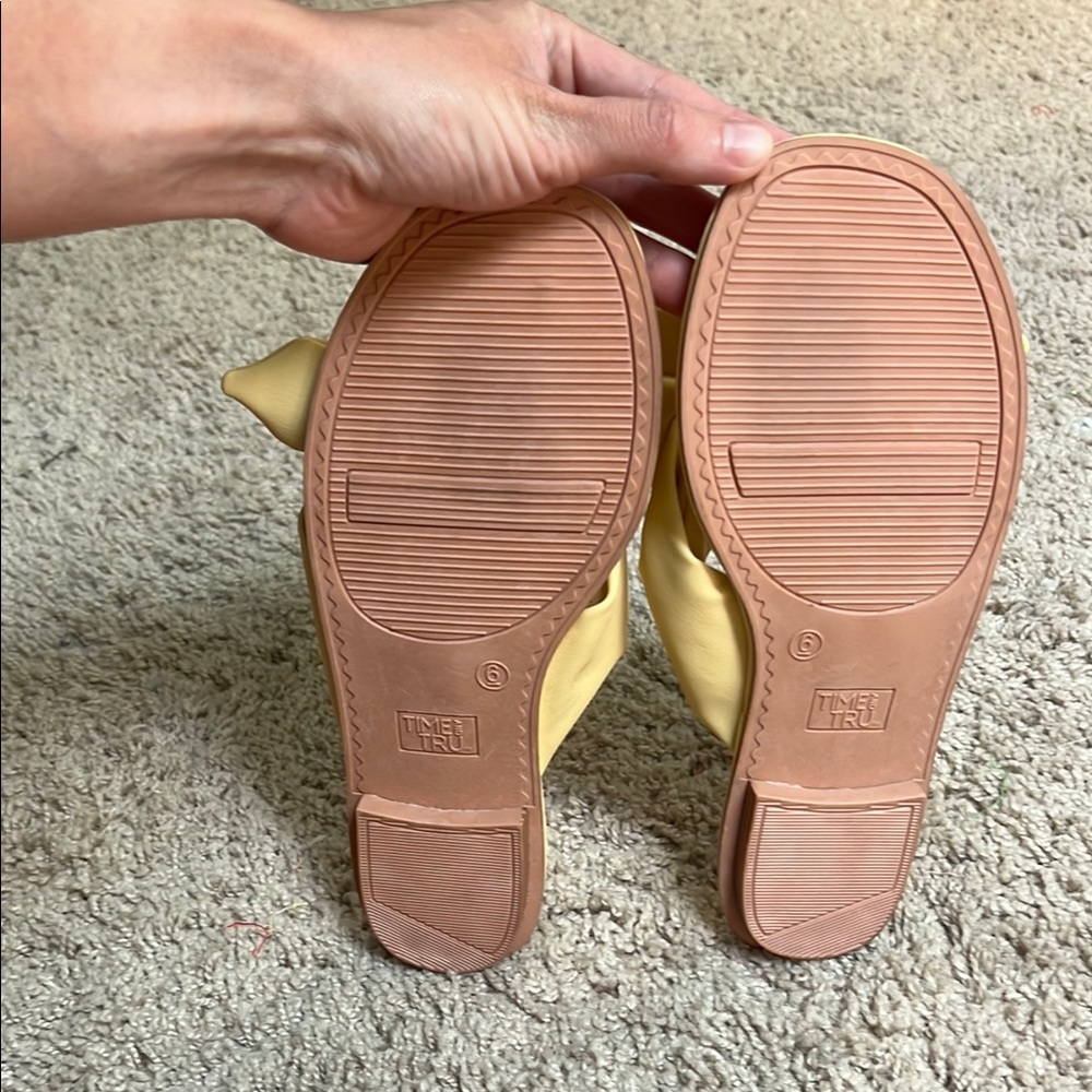 Time and Tru Yellow Bow Slide Sandals - Picture 3 of 4